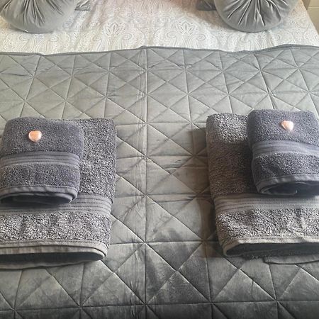 Beautiful Double Room Culloden Екстериор снимка
